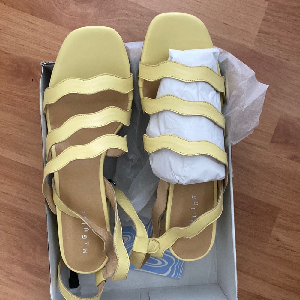 Maguire women’s size 43, sandals, leather, colour banana